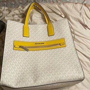 Micheal kors handbag